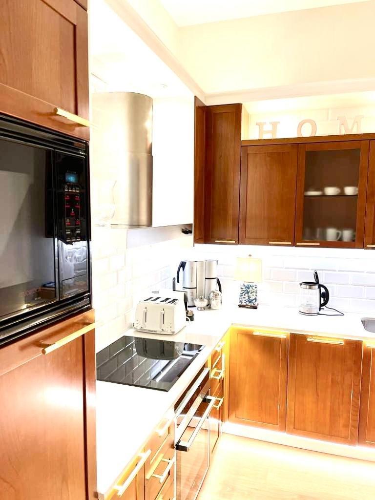 Luxury Apartments Mondrian Market Square III Varsóvia Quarto foto