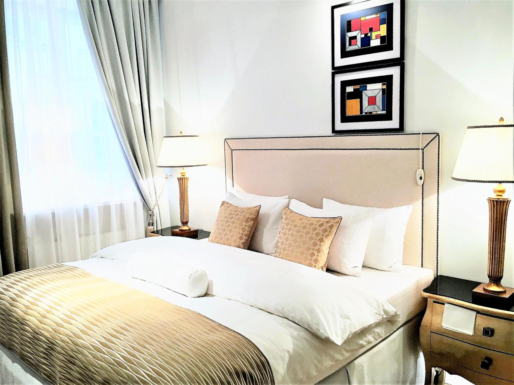 Luxury Apartments Mondrian Market Square III Varsóvia Quarto foto